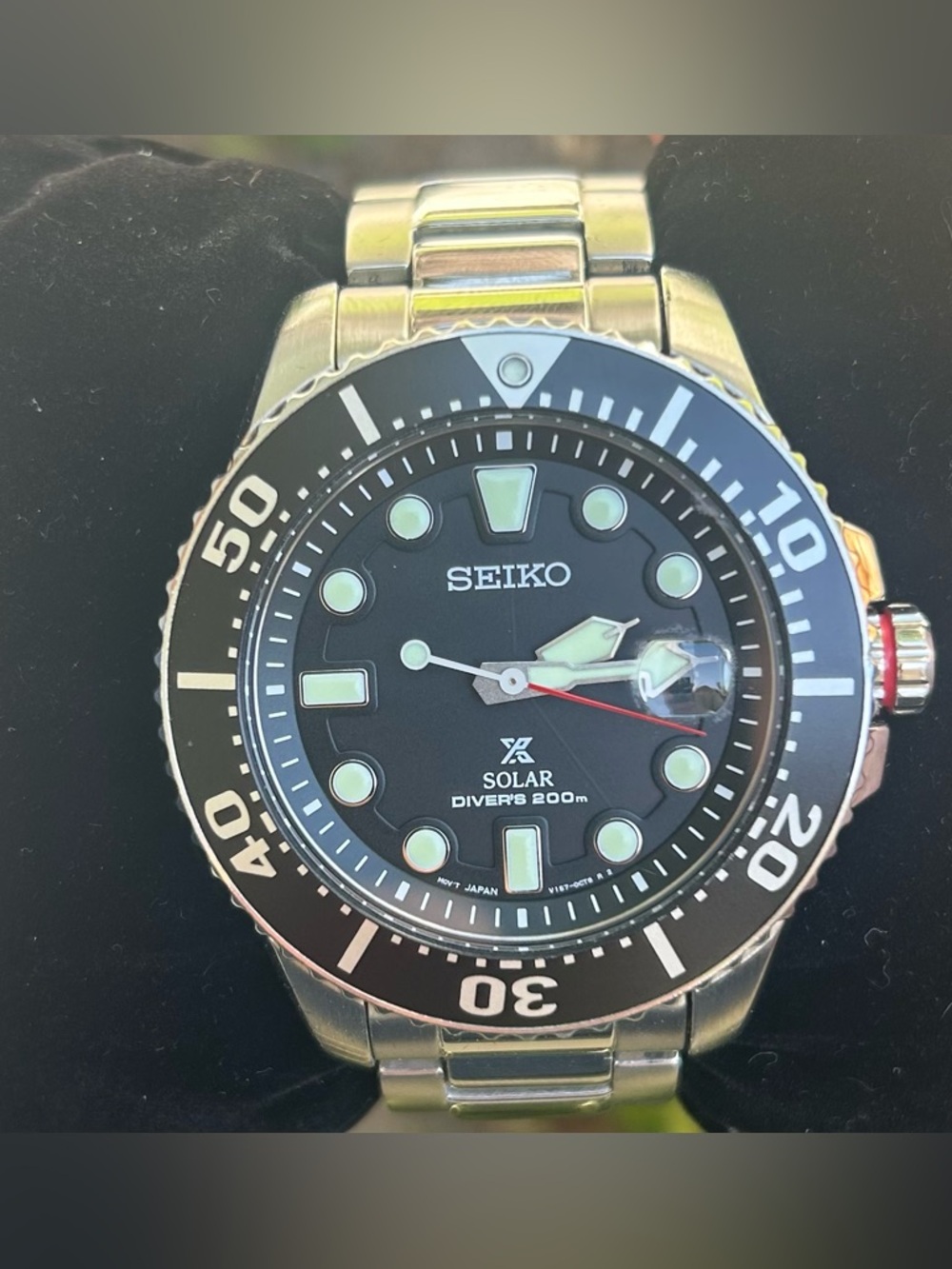 Seiko Solar Diver's Watch - Black and Silver